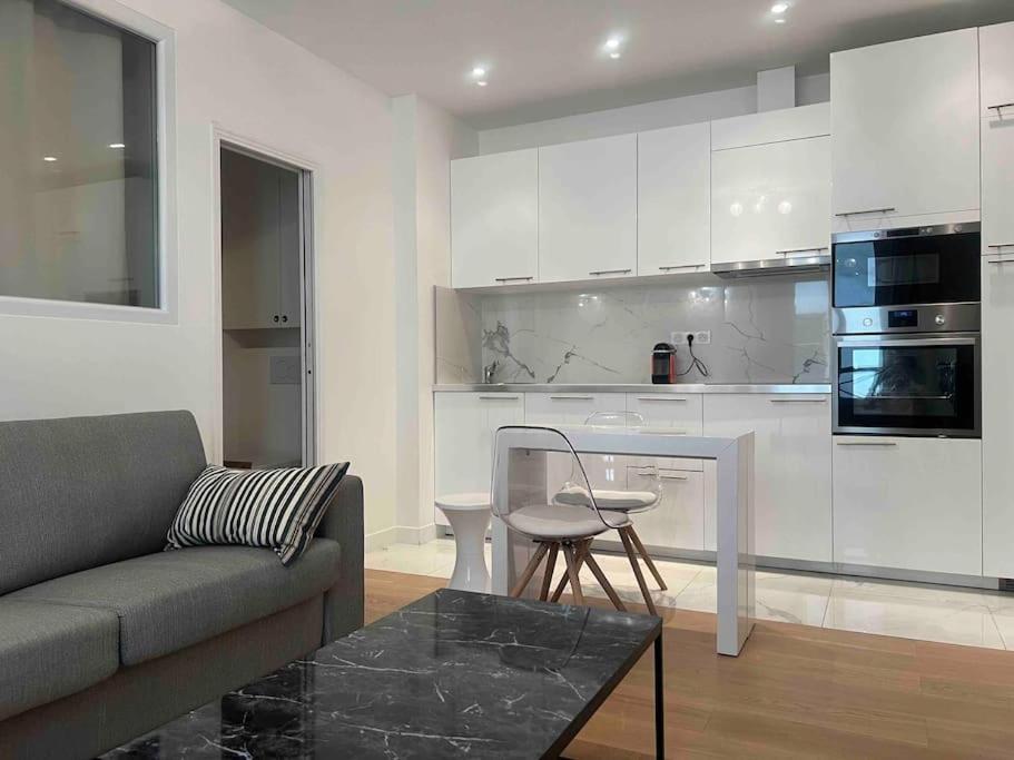 Luxury Appartment, Champs Elysees, Neuf ! 巴黎 外观 照片