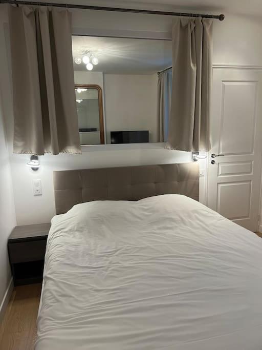 Luxury Appartment, Champs Elysees, Neuf ! 巴黎 外观 照片