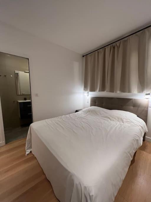 Luxury Appartment, Champs Elysees, Neuf ! 巴黎 外观 照片