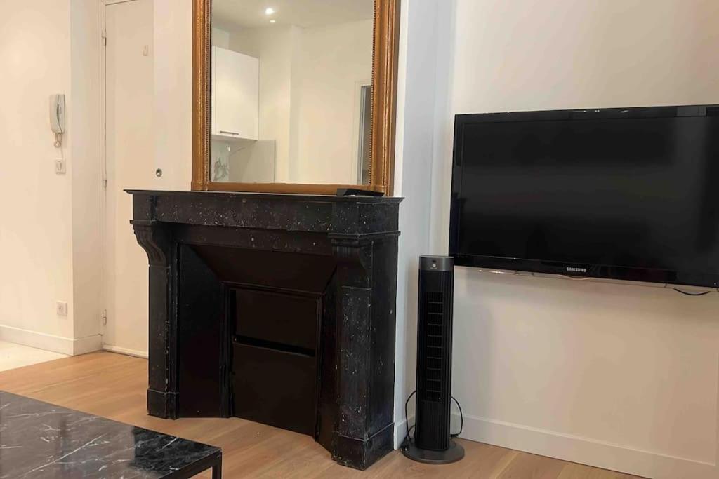 Luxury Appartment, Champs Elysees, Neuf ! 巴黎 外观 照片